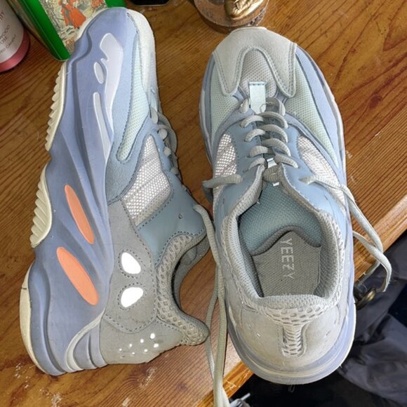 Adidas Yeezy boost 700 inertia’s - Picture 3 of 3